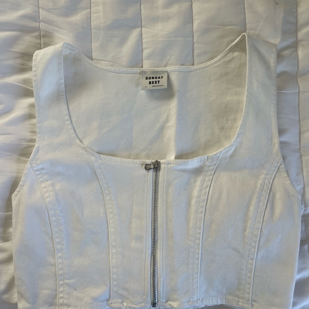 Aritzia Sunday Best Cream Zip-Up Crop Top